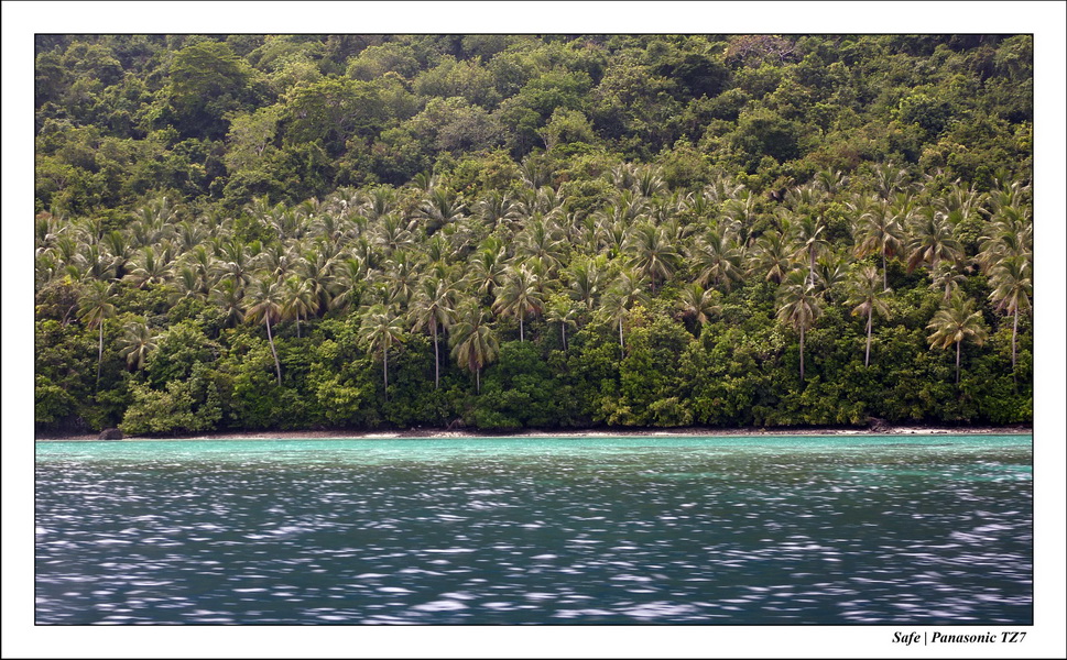 2011 - 08 - Bohey Dulang Island 19